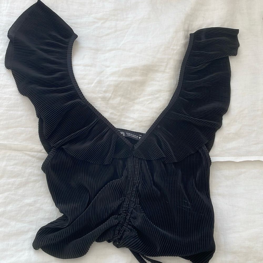 Black Zara crop top